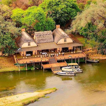 Royal Zambezi Lodge Mafuta Exterior foto
